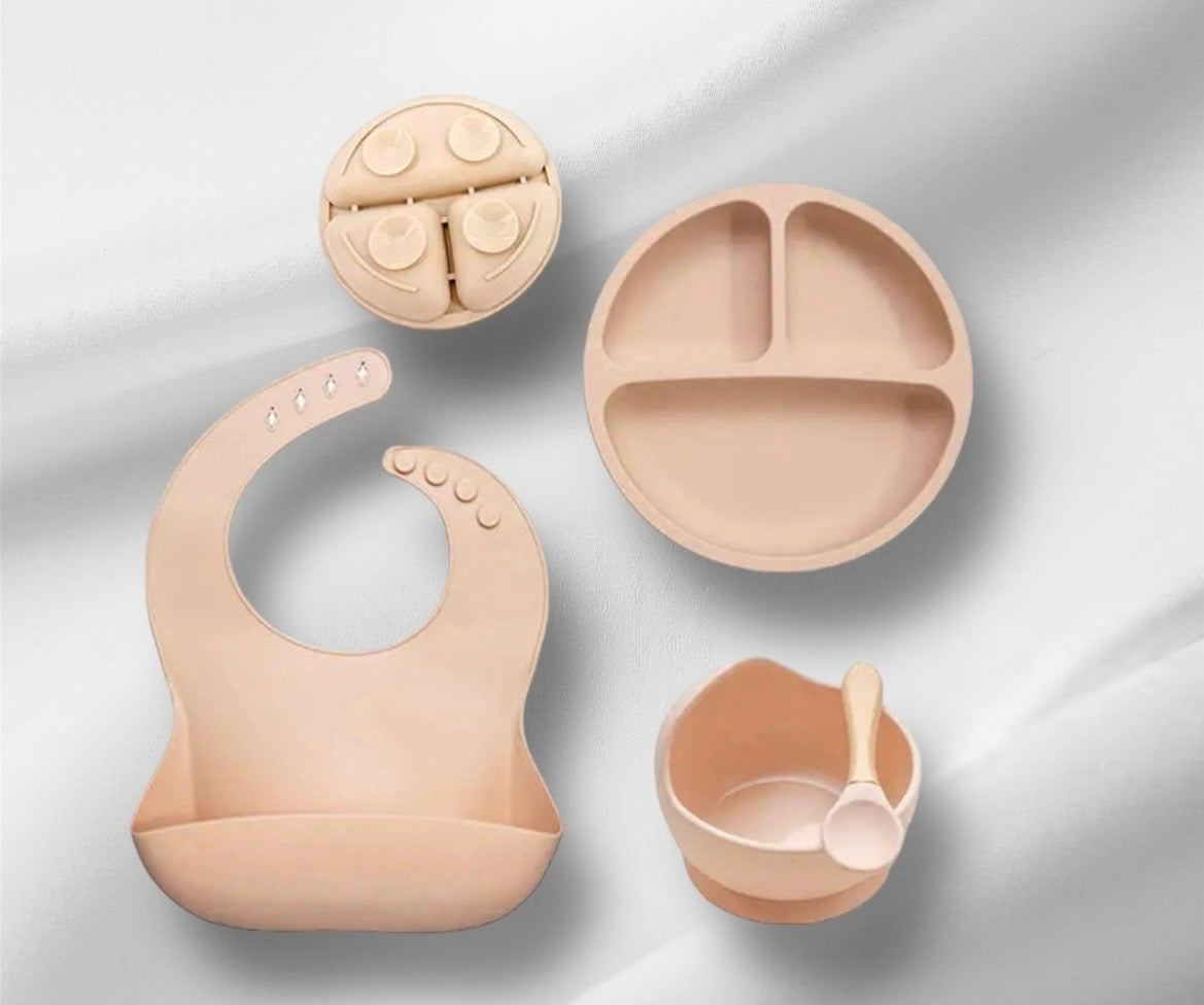 Zauberhaft personalisiertes Baby-Geschirr & Lätzchen – Mit Liebe graviert!